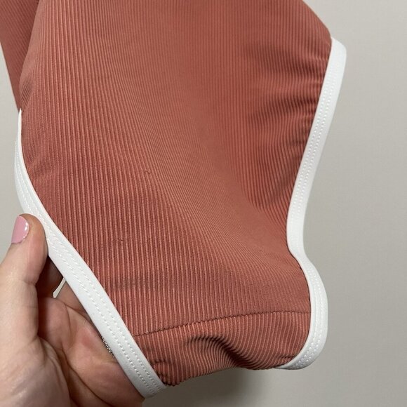 LainSnow Ocean Isle Women's One Piece Bathing Suit in Sangria Size XS - Picture 7 of 9